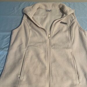 Columbia Off-White Fleece Vest